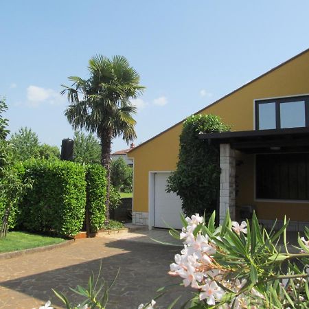 Apartments Zvezdica*** With Garden Zambratija  Exterior photo